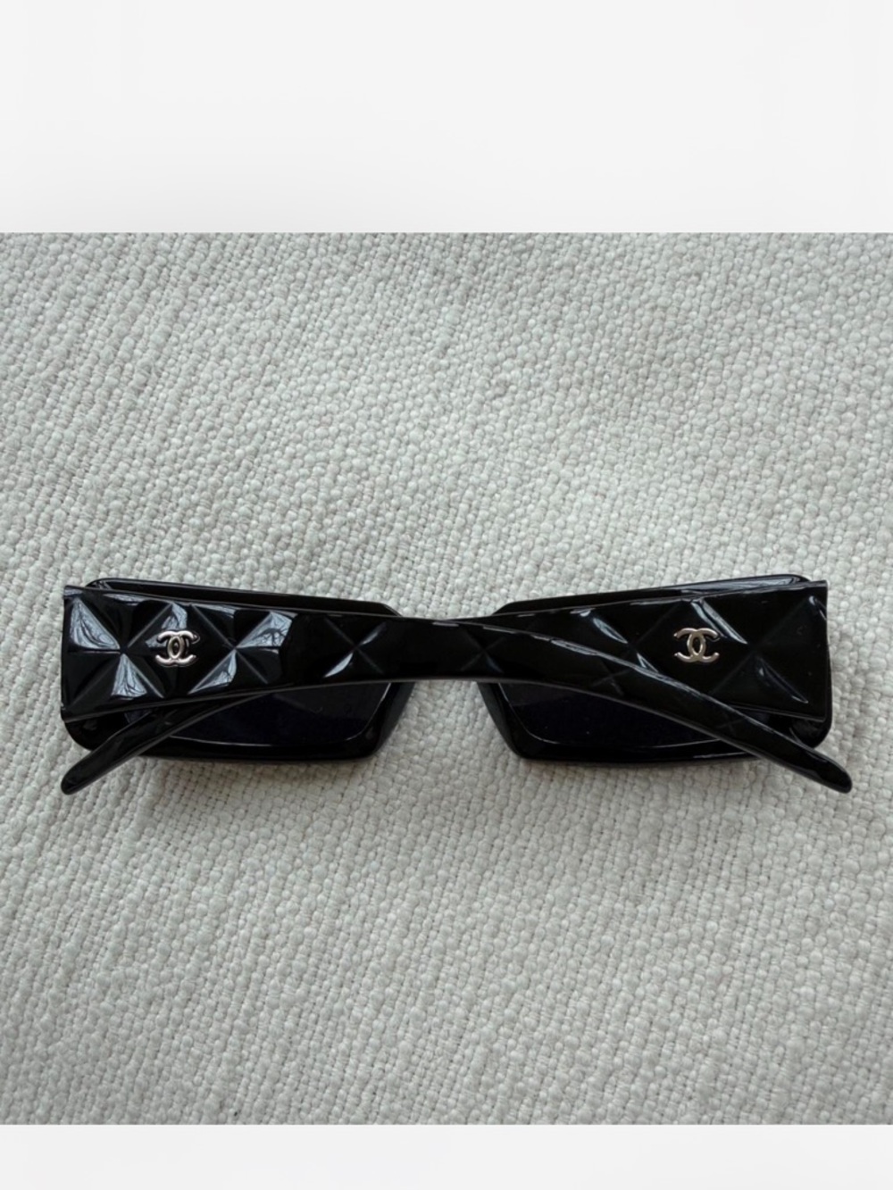 CHANEL - Picture 4 of 8